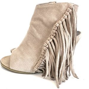 FREE PEOPLE COCONUTS by MATISSE LOVE FRINGE PEEP-TOE STACKED HEELS BOOTIES Sz8